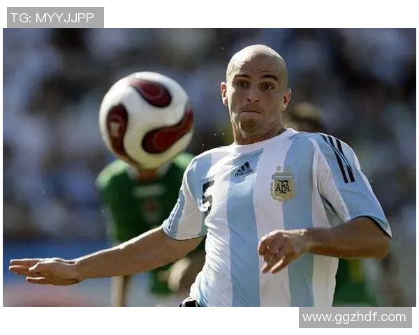 从辉煌到落魄最惨退役球员的悲惨人生与足球明星的对比分析